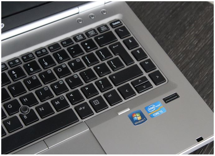 Laptop używany HP EliteBook 8470p i5 3320M 8GB/320GB/1H/DVDRW/KAMERA/WIN7 zdjęcie 3