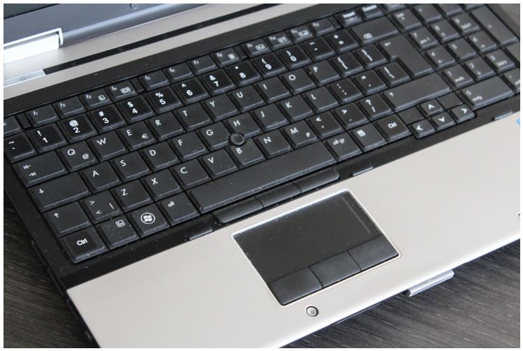 Laptop używany HP 8540p i5 520M/4GB/120GB SSD NVIDIA 5100M/Nowa bateria/USB 3.0/WIN7 zdjęcie 3